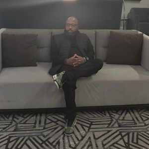 Meet your Posher, Charles